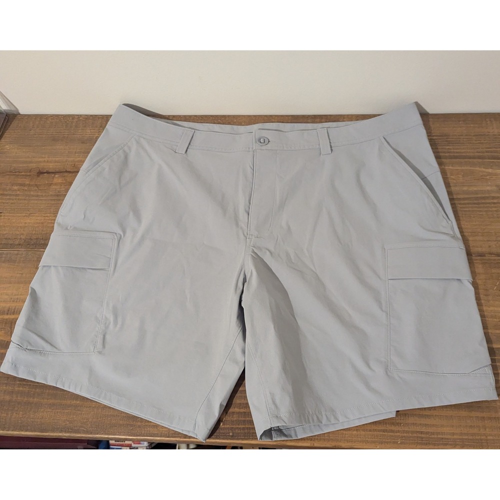 Under Armour Men's Gray Cargo Shorts UPF 50+ Size‎ 42 Loose Fit Tech Fabric